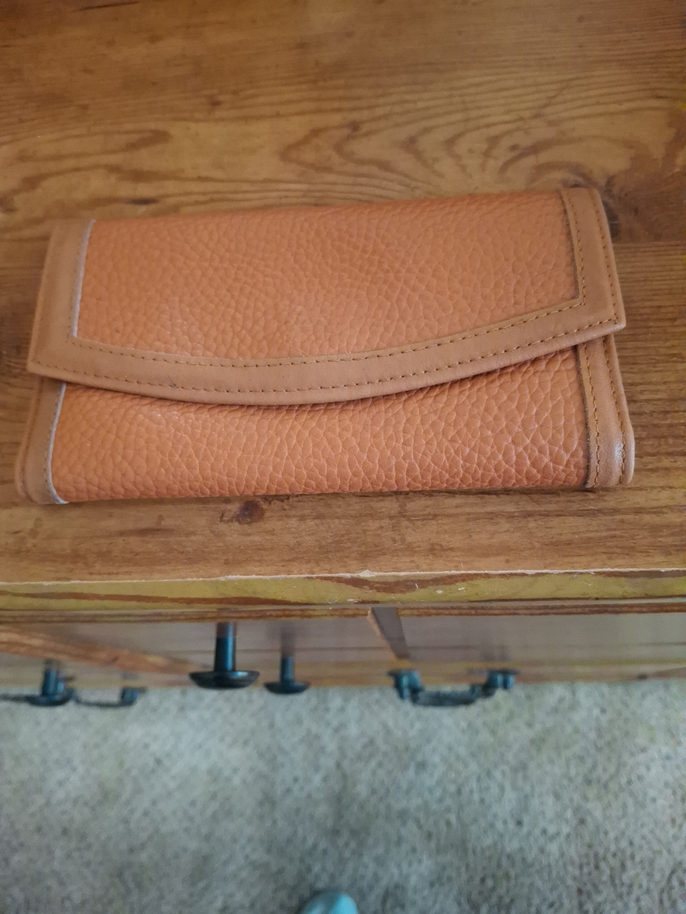 Vintage Dooney And Bourne Classic Tan Leather Wallet Clutch